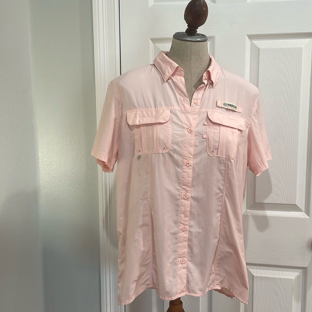 Magellan Outdoors Moisture Wicking Relaxed Fit Short Sleeve Pink Button Shirt L